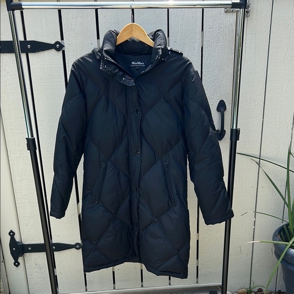 MaxMara Black Quilted Full Length Down Coat Size Large - Picture 1 of 7
